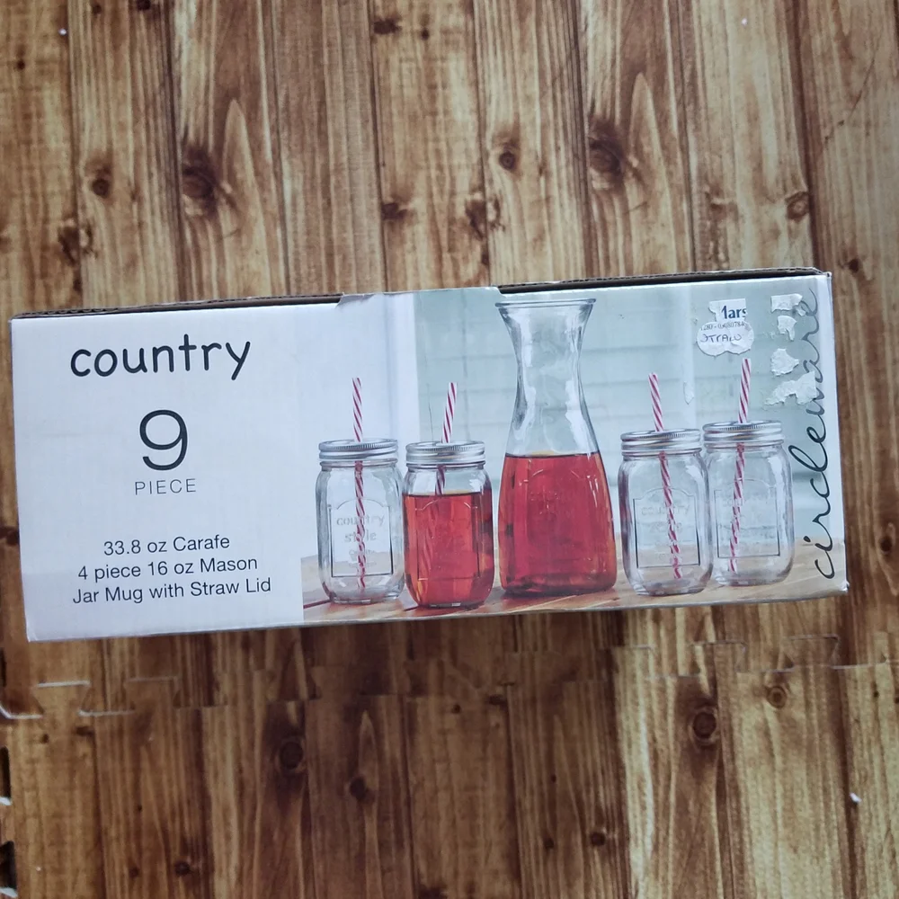 Circleware Country 9-piece set glass Carafe and Mason jar mugs With Straws